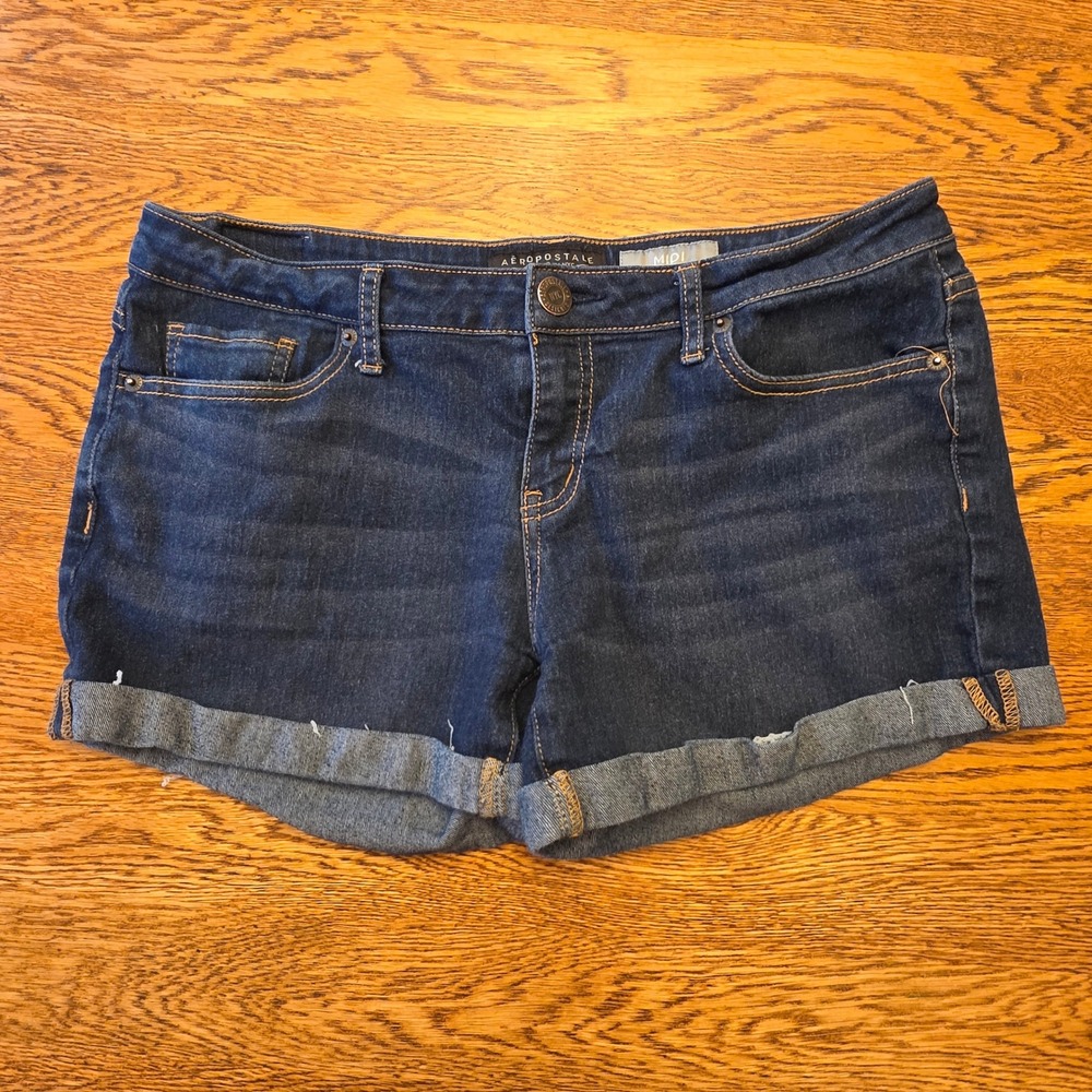 Aeropostale Womens Blue Denim Midi Shorts Cuffed Size 8 Dark Wash‎ Flat Front
